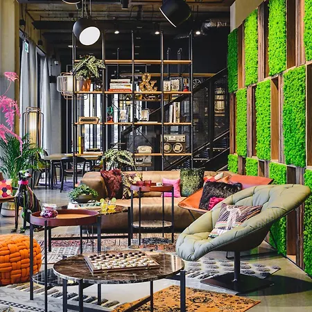 Moxy Airport Hotel