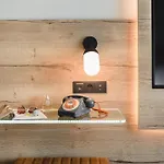 Moxy Airport 3* Познань