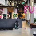 Moxy Airport Отель