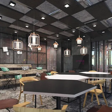 酒店 Moxy Airport 3*