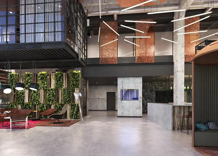 Moxy Airport Szálloda 3*